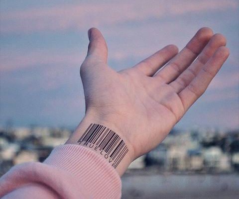 Tatouage_ephemere_code_barre_Tattoo-Ephemere_poignet_large_09c5c638-20bf-4fd7-b673-047d4bb5e340_1200x